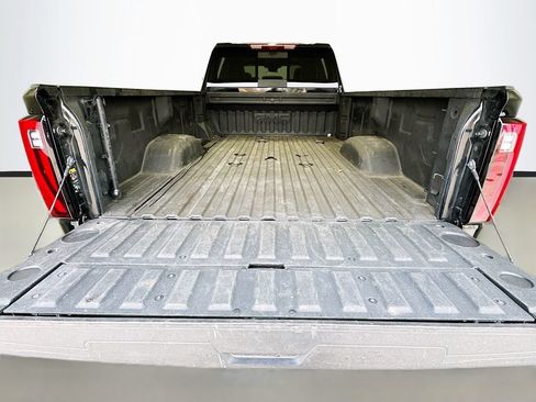 Used 2025 GMC Sierra 3500 Denali Ultimate AWD/4WD image 28