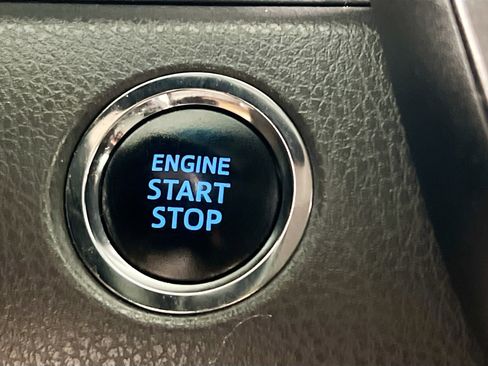 Used 2019 Toyota Camry XSE w/ Navigation Package FWD image 24
