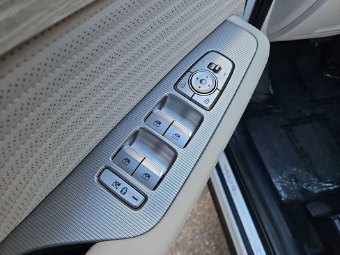 Used 2023 Hyundai Palisade Calligraphy image 31