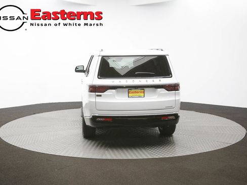 Used 2023 Jeep Wagoneer Series III w/ Preferred Equipment Group RWD image 35