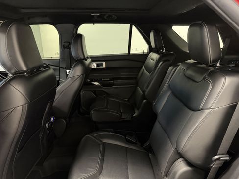Used 2021 Ford Explorer ST w/ Equipment Group 401A AWD/4WD image 24