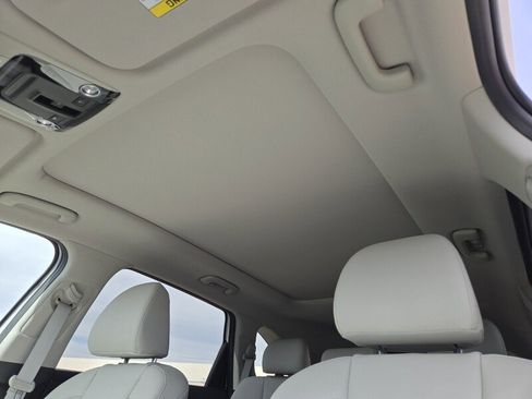 New 2026 Kia Sorento S w/ S Panoramic Sunroof Package FWD image 7