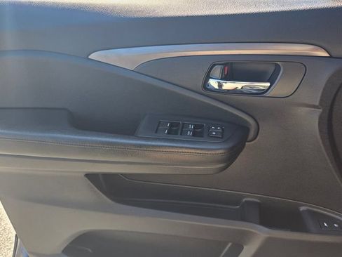 Used 2016 Honda Pilot EX-L image 32