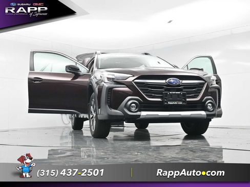 Used 2025 Subaru Outback Limited AWD/4WD image 32