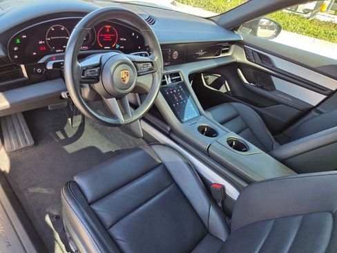 Used 2022 Porsche Taycan Base image 18