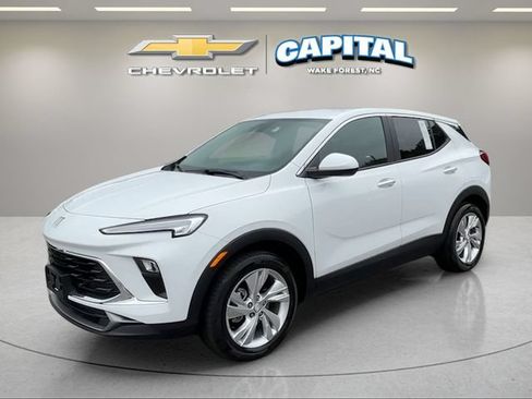 Used 2025 Buick Encore GX Preferred FWD image 1