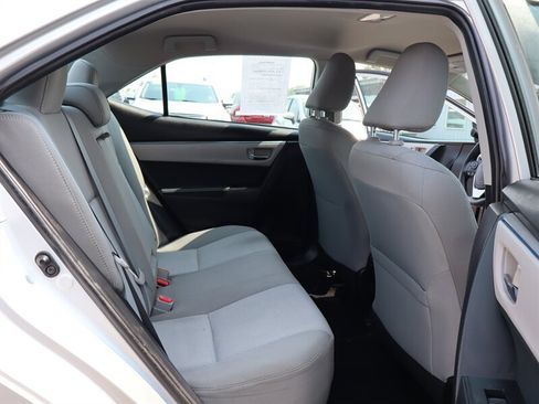 Used 2016 Toyota Corolla LE FWD image 11