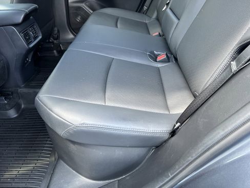 Used 2021 Toyota Venza Limited w/ Advanced Technology Package image 24