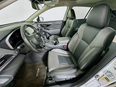 Used 2025 Subaru Outback Onyx Edition image 13