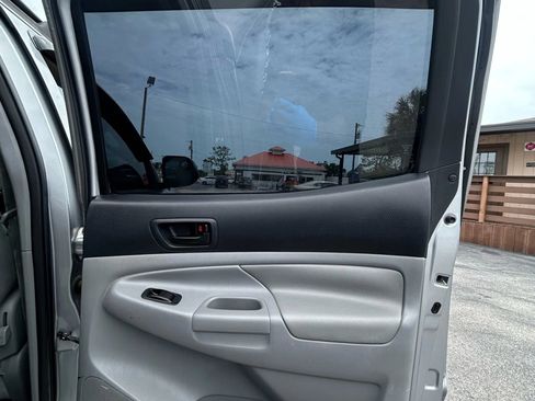 Used 2015 Toyota Tacoma PreRunner image 14