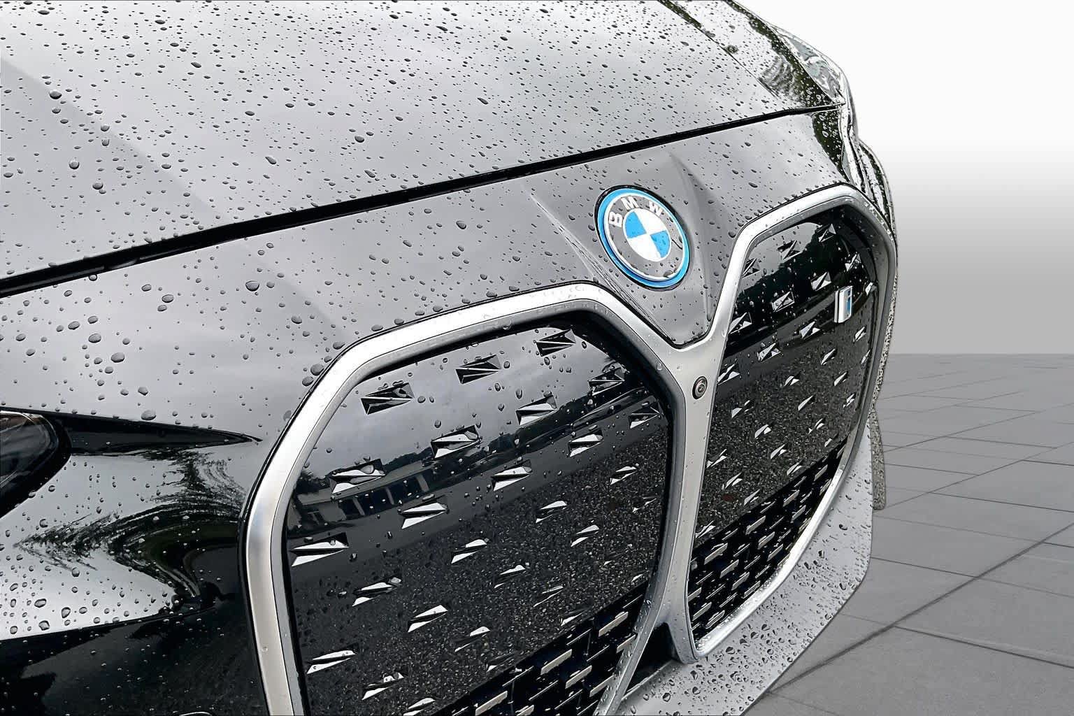 Used 2023 BMW i4 eDrive35 w/ Premium Package RWD image 29