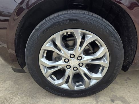 Certified 2020 Buick Enclave Avenir w/ Avenir Technology Package FWD image 5