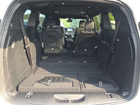 New 2027 Chrysler Pacifica Select AWD/4WD image 27