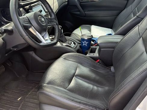 Used 2018 Nissan Rogue SL FWD image 5