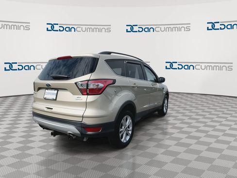 Used 2018 Ford Escape SE FWD image 8