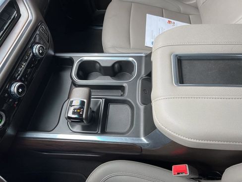 Used 2022 GMC Sierra 1500 SLT w/ SLT Convenience Package image 35