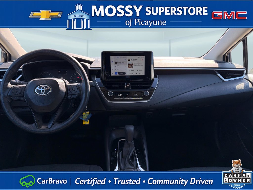 Used 2025 Toyota Corolla LE FWD image 15