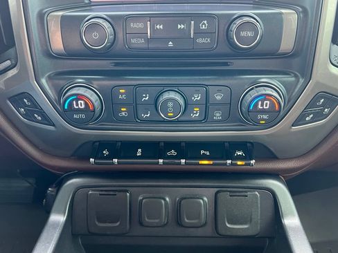 Used 2017 Chevrolet Silverado 1500 High Country AWD/4WD image 28