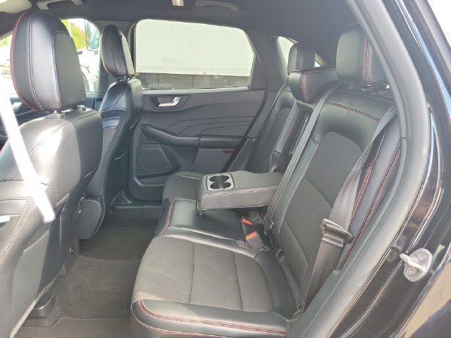 Used 2025 Ford Escape ST-Line Select AWD/4WD image 12