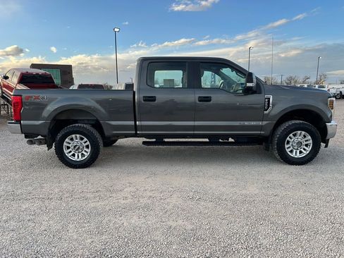 Used 2019 Ford F250 XL w/ STX Appearance Package image 12