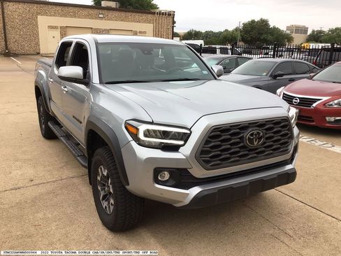 Used 2022 Toyota Tacoma TRD Off-Road w/ Technology Package AWD/4WD image 6