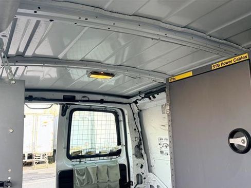 Used 2011 Chevrolet Express 2500 RWD image 30