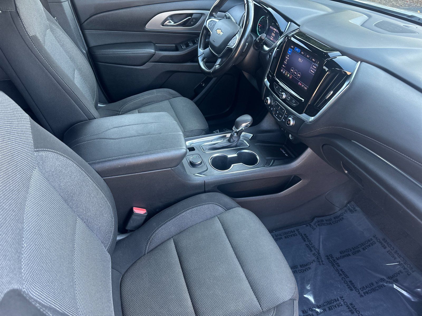 Used 2022 Chevrolet Traverse LT FWD image 17