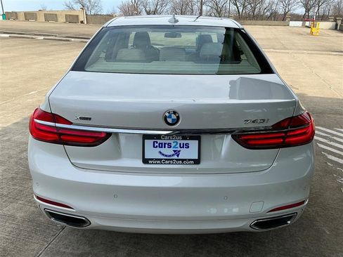 Used 2017 BMW 740i xDrive image 5