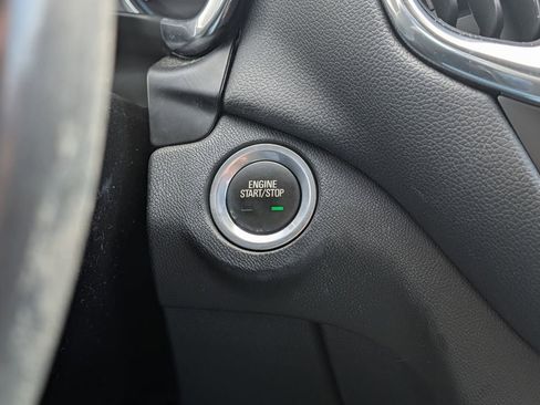 Used 2019 Chevrolet Equinox LT image 39