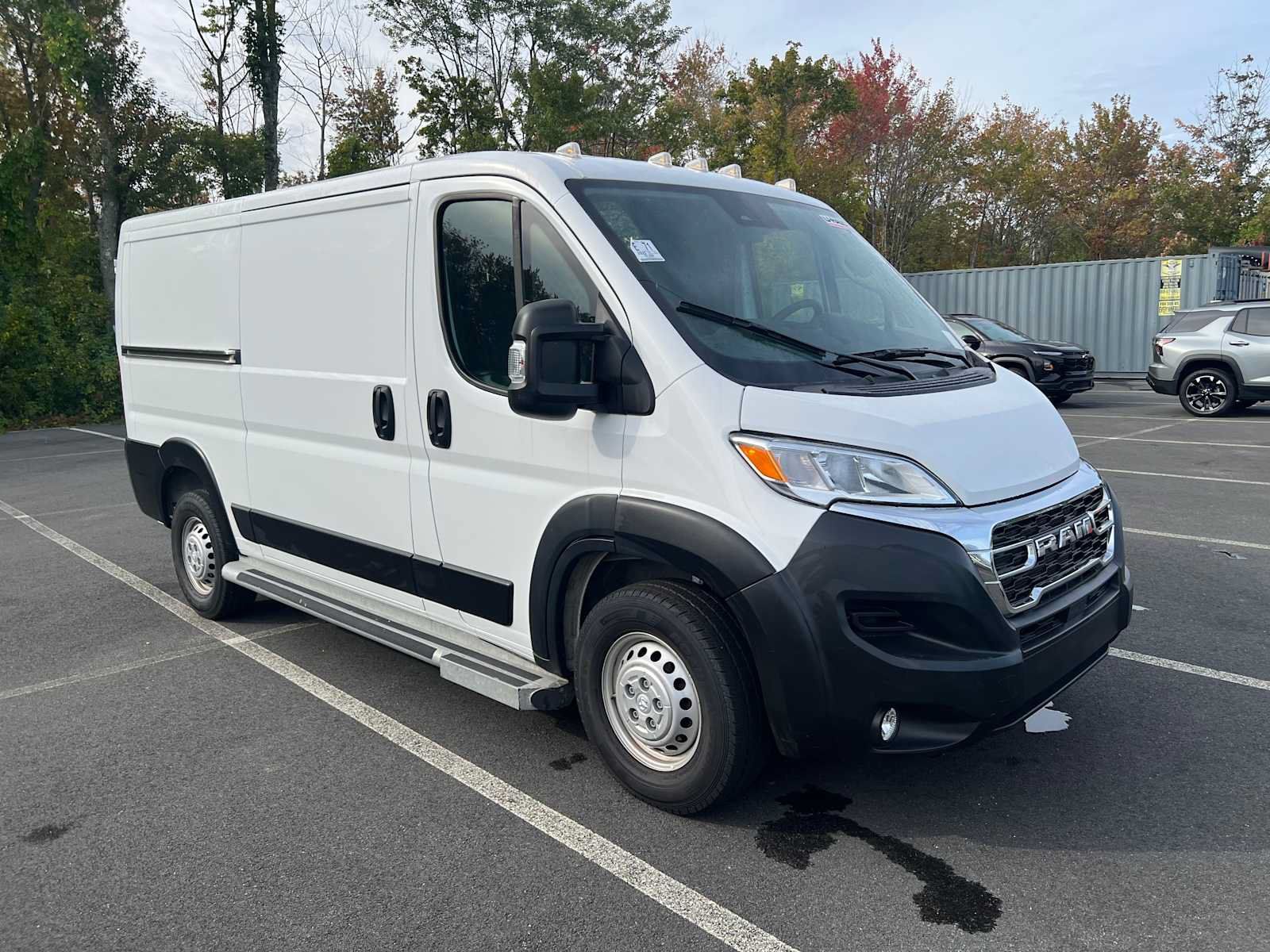 Used 2025 RAM ProMaster 2500 w/ U-Haul Equipment Group FWD image 8