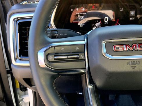 Used 2025 GMC Canyon Elevation image 23
