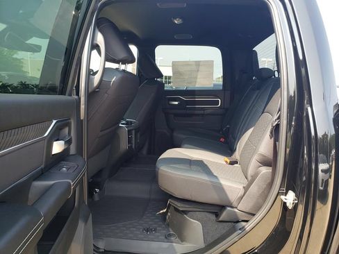 New 2026 RAM 2500 Big Horn AWD/4WD image 7