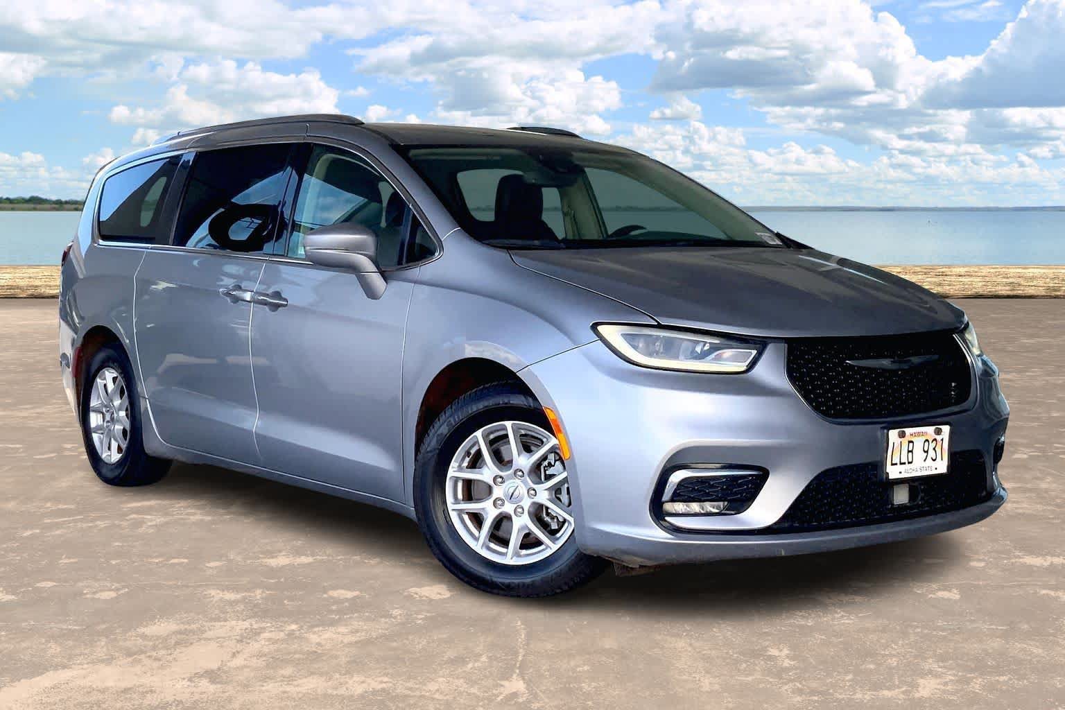 Used 2021 Chrysler Pacifica Touring-L FWD image 21