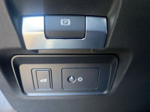 Used 2020 Land Rover Discovery Sport SE R-Dynamic image 20