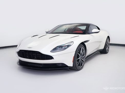 Used 2017 Aston Martin DB11 V12 RWD image 2