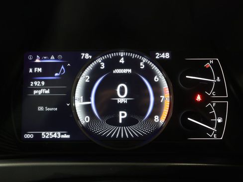 Used 2022 Lexus UX 200 w/ Premium Package image 11