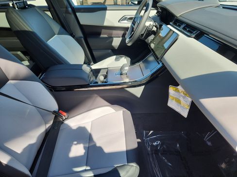 New 2026 Land Rover Range Rover Velar Dynamic SE image 3