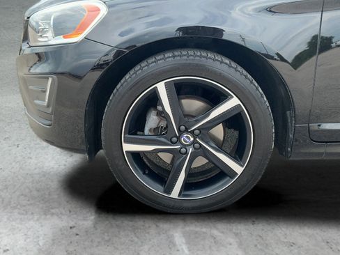 Used 2016 Volvo XC60 T6 R-Design Platinum AWD/4WD image 25