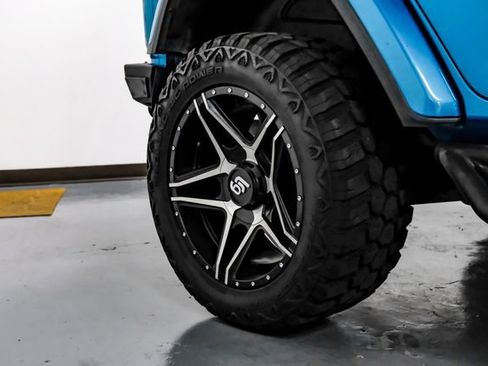 Used 2020 Jeep Wrangler Unlimited Sahara AWD/4WD image 80