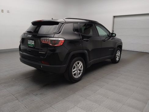 Used 2018 Jeep Compass Sport w/ Cold Weather Group FWD image 9