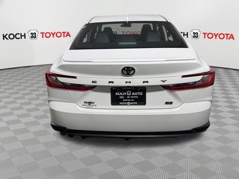 Used 2025 Toyota Camry SE FWD image 7