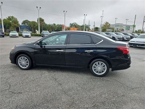 Used 2017 Nissan Sentra S image 5