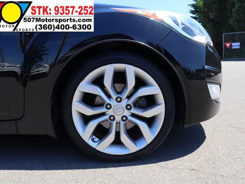 Used 2013 Hyundai Veloster w/ Style Pkg FWD image 22
