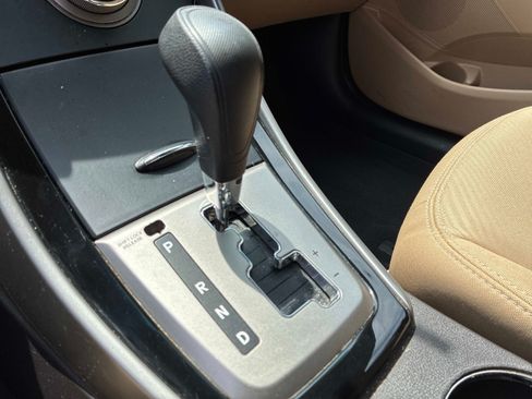 Used 2013 Hyundai Elantra GLS FWD image 25