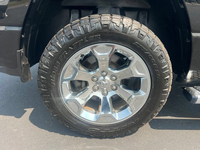 Used 2022 RAM 1500 4x4 Crew Cab image 9