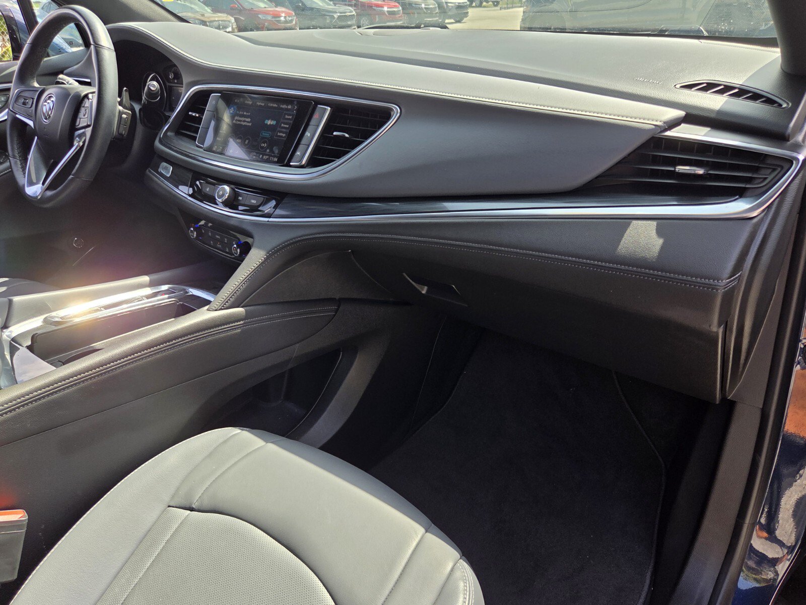 Used 2023 Buick Enclave Essence FWD image 17