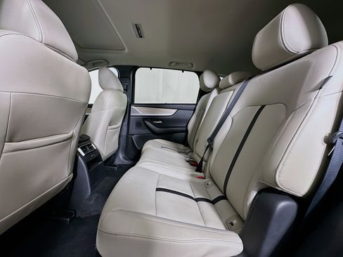 Used 2024 MAZDA CX-90 Plug-In Hybrid w/ Preferred image 28