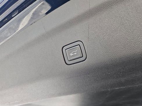 Used 2021 Cadillac Escalade Premium Luxury w/ Driver Assist Tech Package image 14