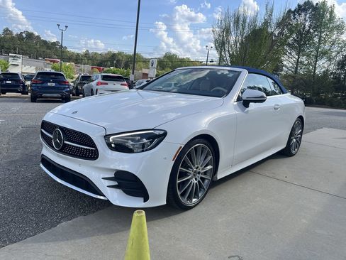 Used 2022 Mercedes-Benz E 450 Cabriolet image 4