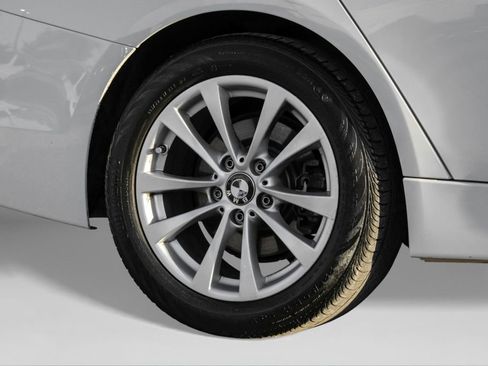 Used 2018 BMW 320i Sedan image 57